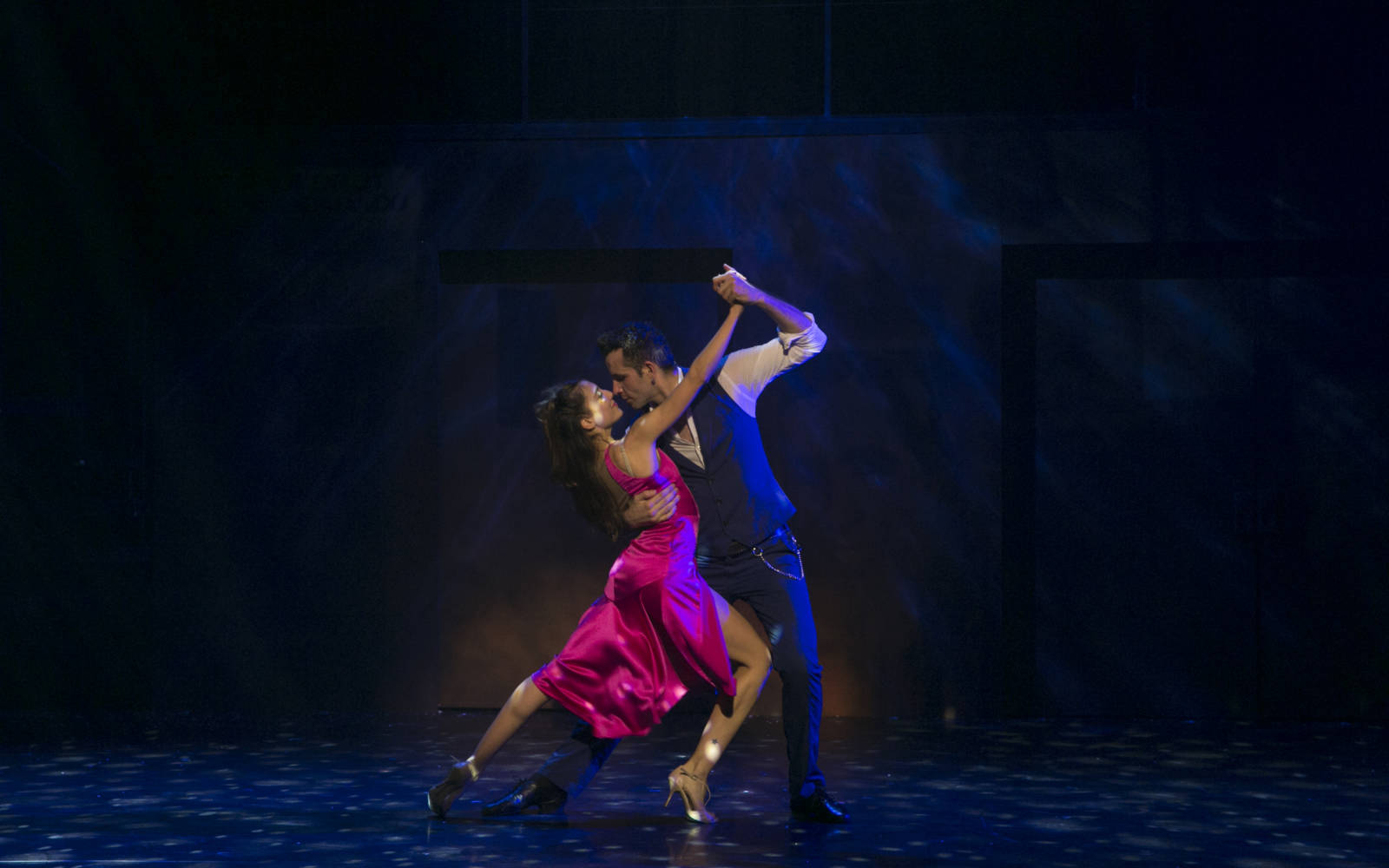Micaela Spina and Juan Cupini in Arrabal.