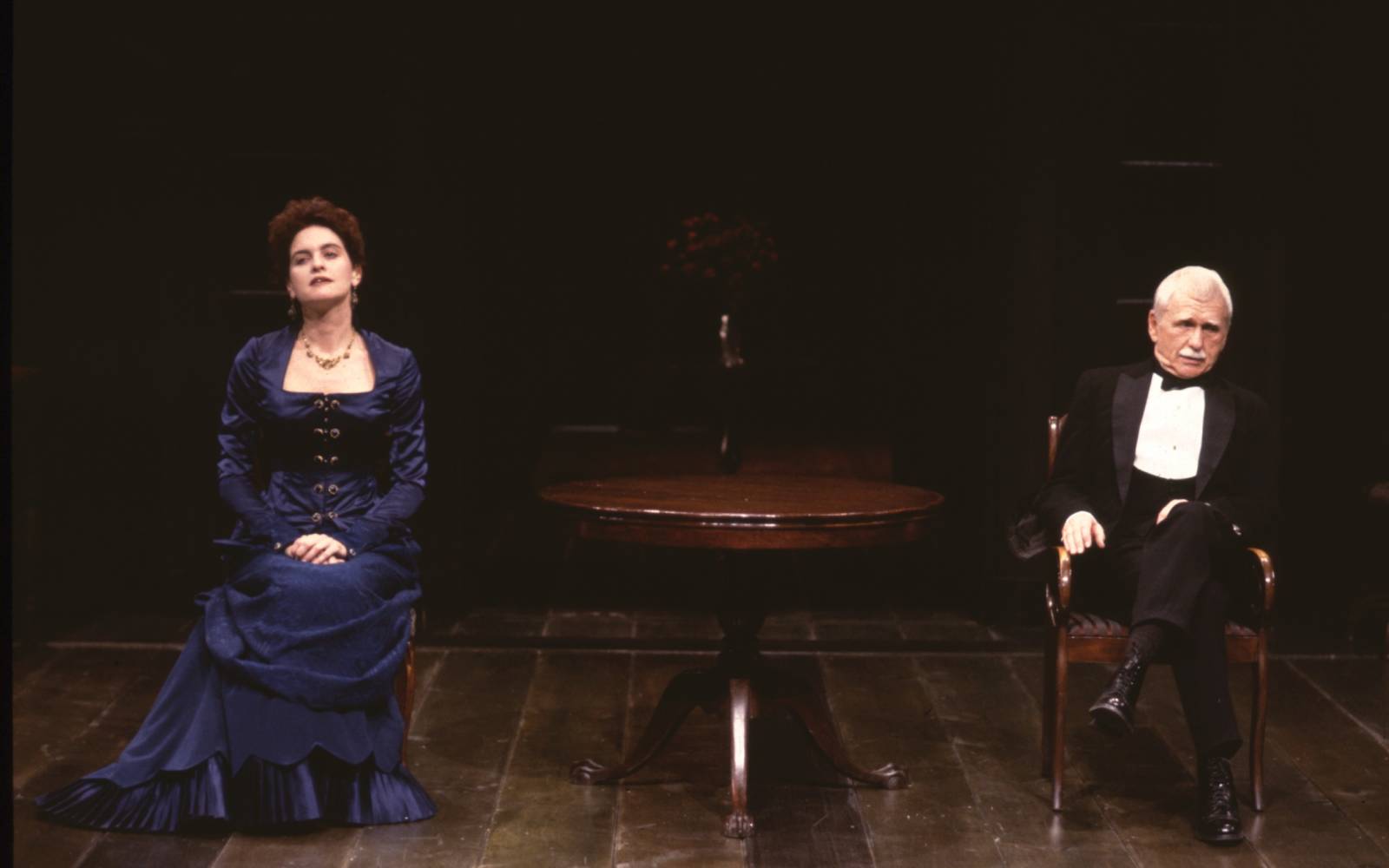 Hedda Gabler production photo