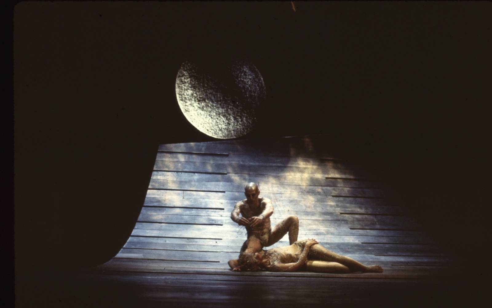 Kenneth Ryan (Oberon) and Carmen de Lavallade (Titania).