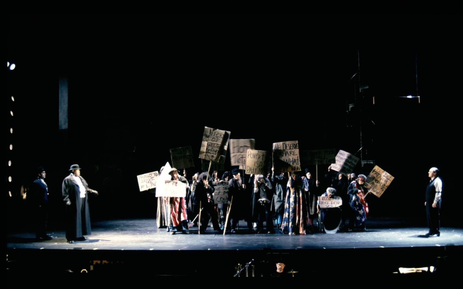 Threepenny Opera production photo